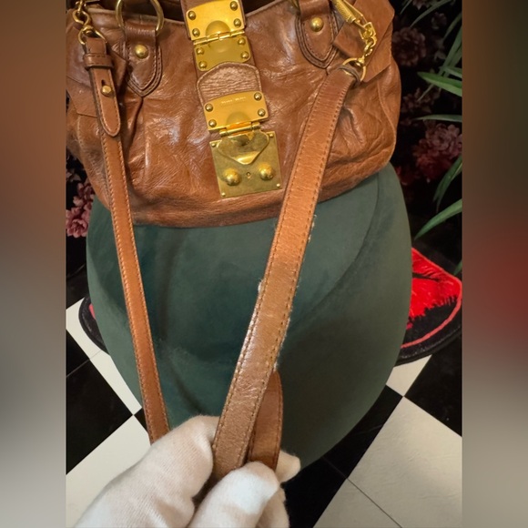 AUTHENTIC Miu Miu Side Ribbon 2 Way Warm Brown Leather Gold Tone Hardware Bag - Picture 13 of 16